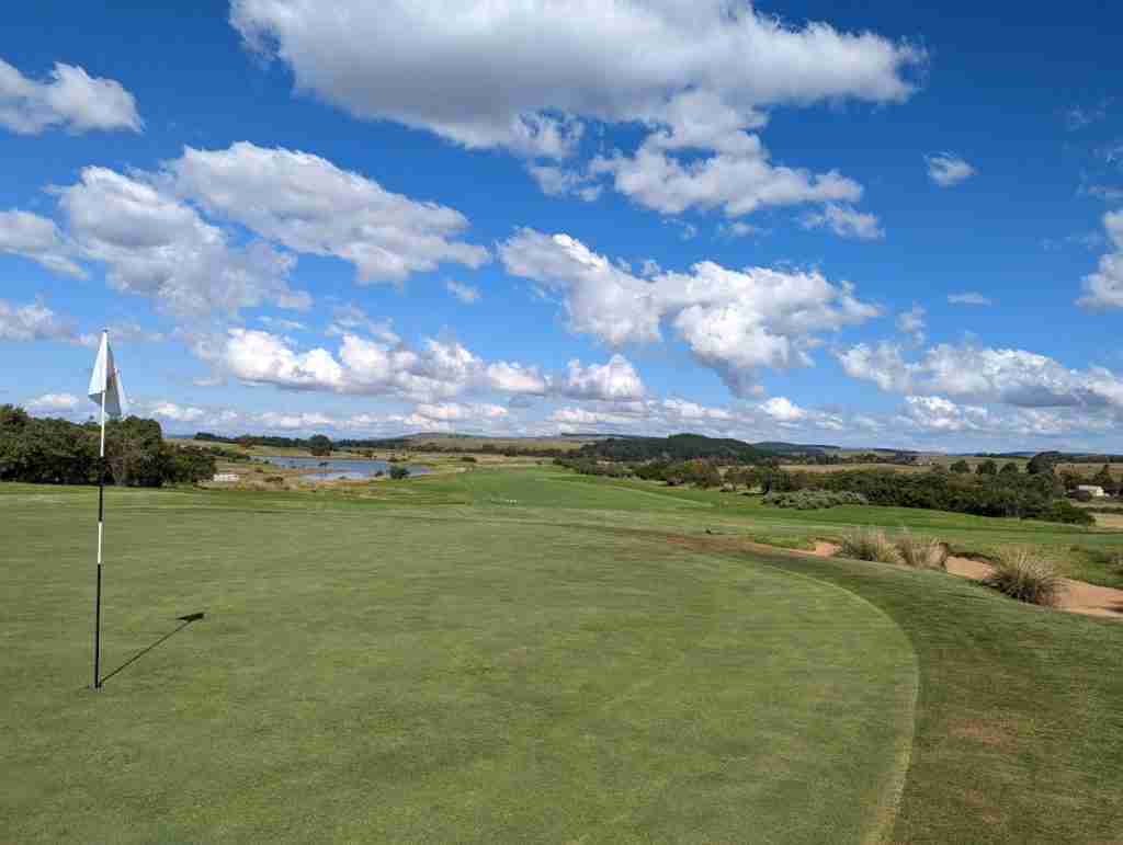 Gowrie farm par 5 views